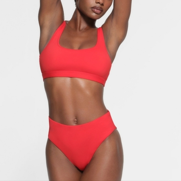 Skims Recycled Swim Mid Waist Bikini Bottom Panty Ruby Red Large NWT - Picture 1 of 7